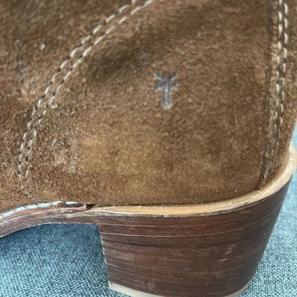 FRYE Sabrina brown suede double buckle boots - Picture 14 of 15